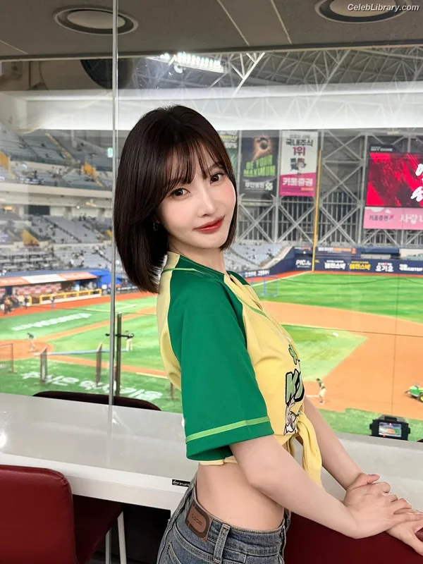 Park Soo-young (Joy - Red Velvet) photo 17 of 347