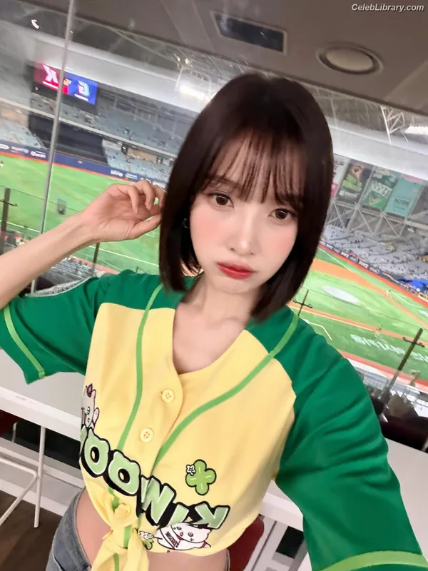 Park Soo-young (Joy - Red Velvet) photo 18 of 347