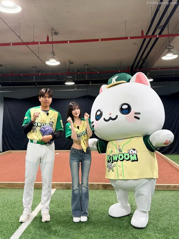 Park Soo-young (Joy - Red Velvet) photo 5 of 347