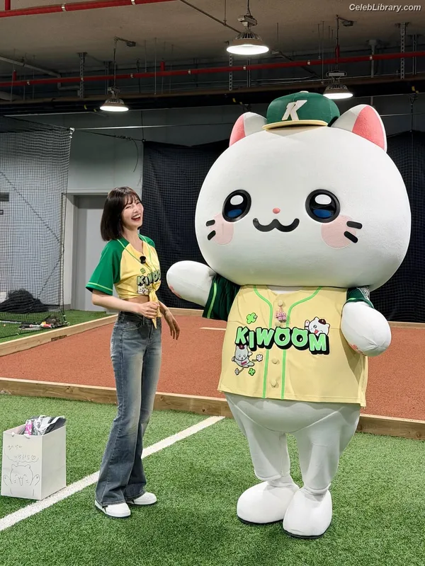 Park Soo-young (Joy - Red Velvet) photo 10 of 347