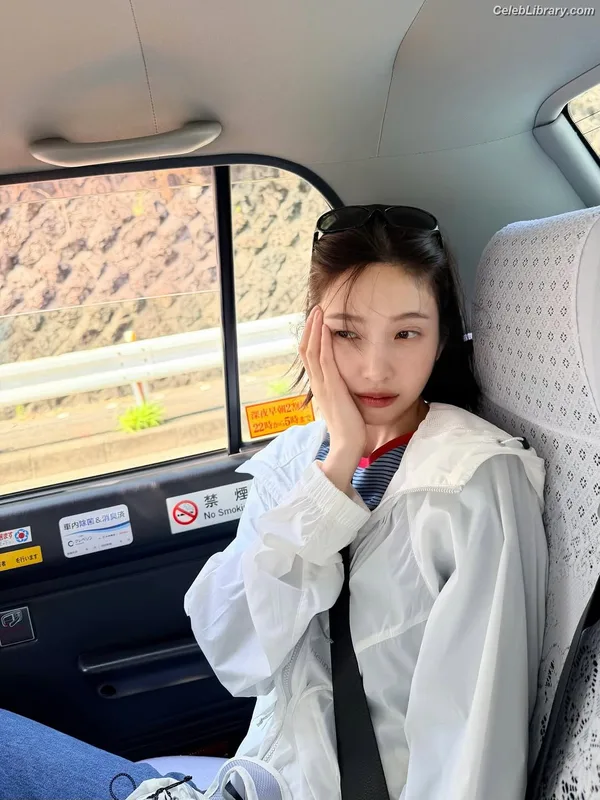 Park Soo-young (Joy - Red Velvet) photo 1 of 347