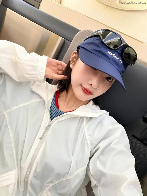 Park Soo-young (Joy - Red Velvet) photo 6 of 347
