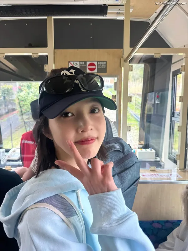 Park Soo-young (Joy - Red Velvet) photo 7 of 347