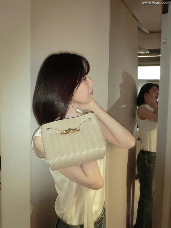 Park Soo-young (Joy - Red Velvet) photo 15 of 347