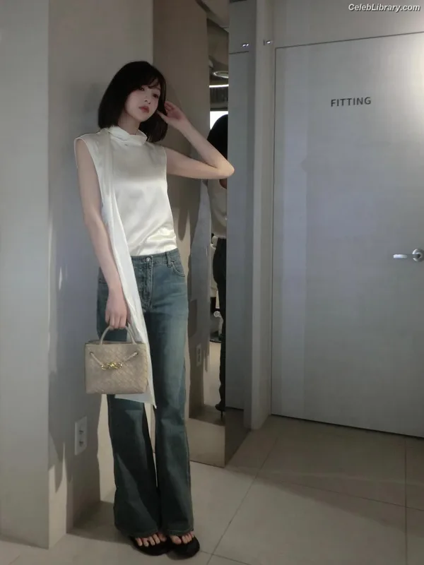 Park Soo-young (Joy - Red Velvet) photo 24 of 347