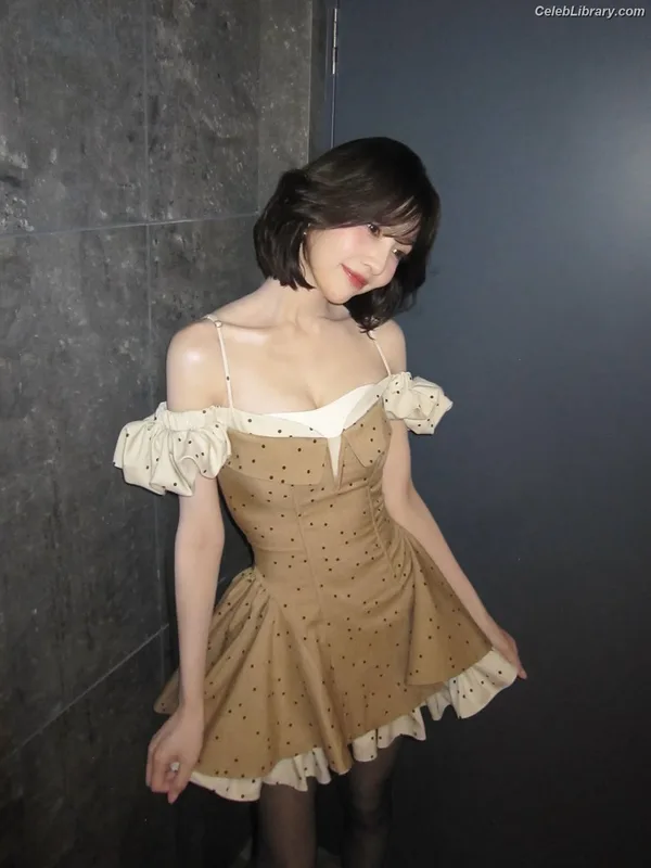 Park Soo-young (Joy - Red Velvet) photo 1 of 347