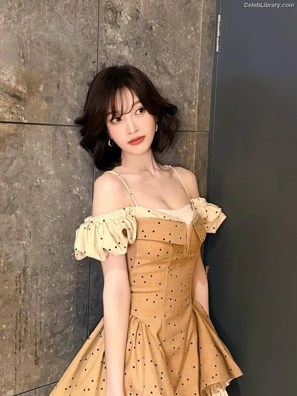 Park Soo-young (Joy - Red Velvet) photo 8 of 347