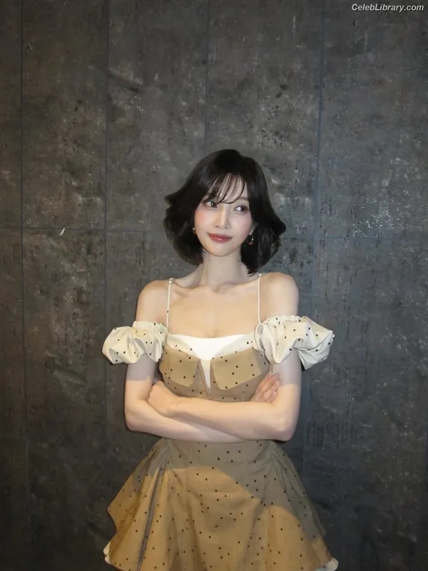 Park Soo-young (Joy - Red Velvet) photo 12 of 347