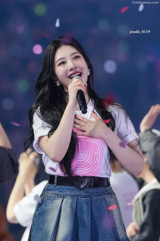 Park Soo-young (Joy - Red Velvet) photo 23 of 347