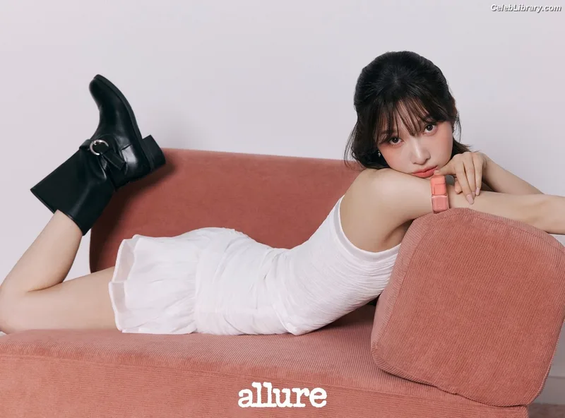 Park Soo-young (Joy - Red Velvet) photo 8 of 347