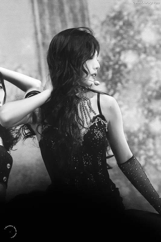 Park Soo-young (Joy - Red Velvet) photo 13 of 347