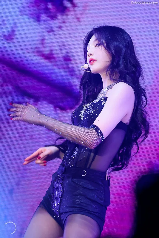Park Soo-young (Joy - Red Velvet) photo 16 of 347