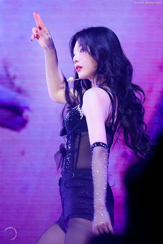 Park Soo-young (Joy - Red Velvet) photo 18 of 347