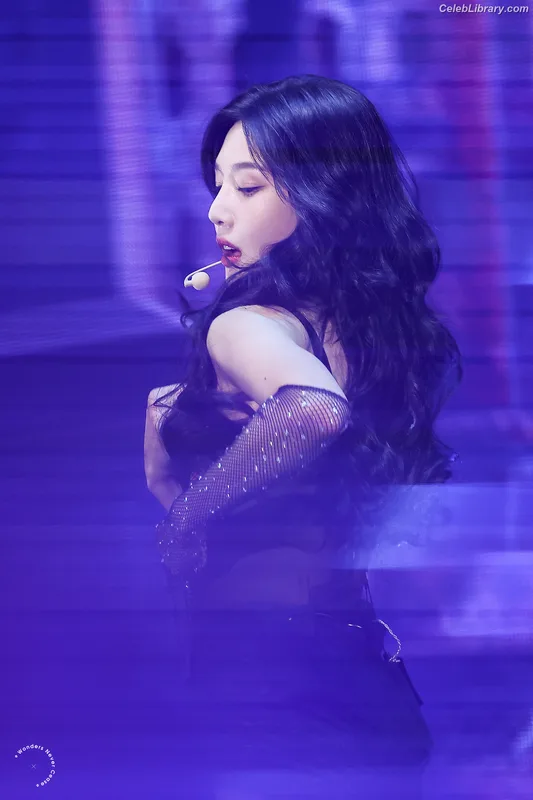 Park Soo-young (Joy - Red Velvet) photo 21 of 347