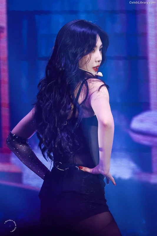 Park Soo-young (Joy - Red Velvet) photo 22 of 347