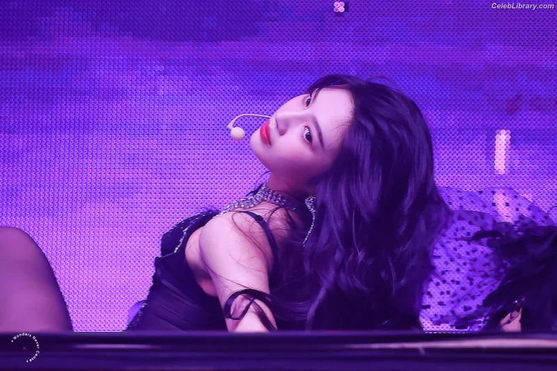 Park Soo-young (Joy - Red Velvet) photo 24 of 347