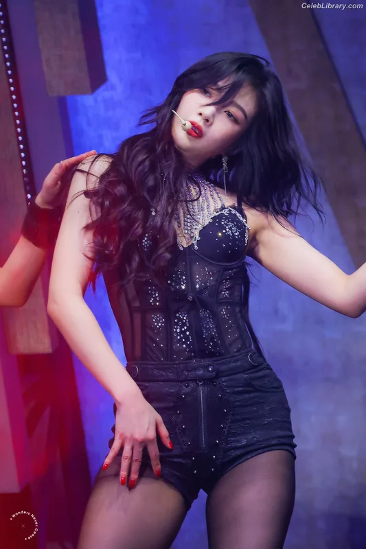 Park Soo-young (Joy - Red Velvet) photo 6 of 347