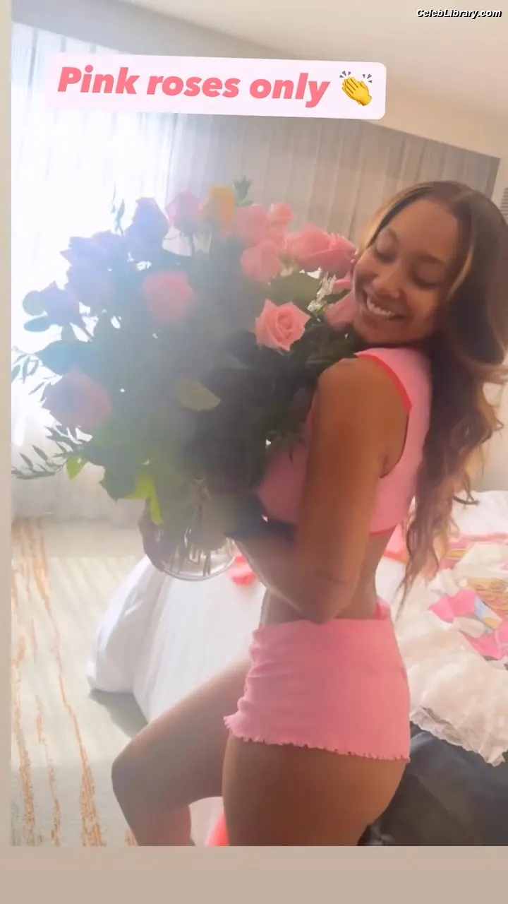 Parker McKenna Posey photo 13 of 797