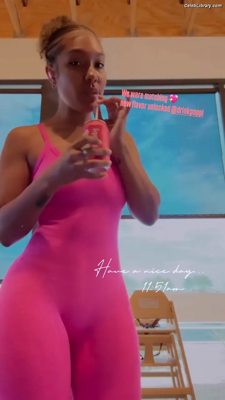 Parker McKenna Posey photo 15 of 797