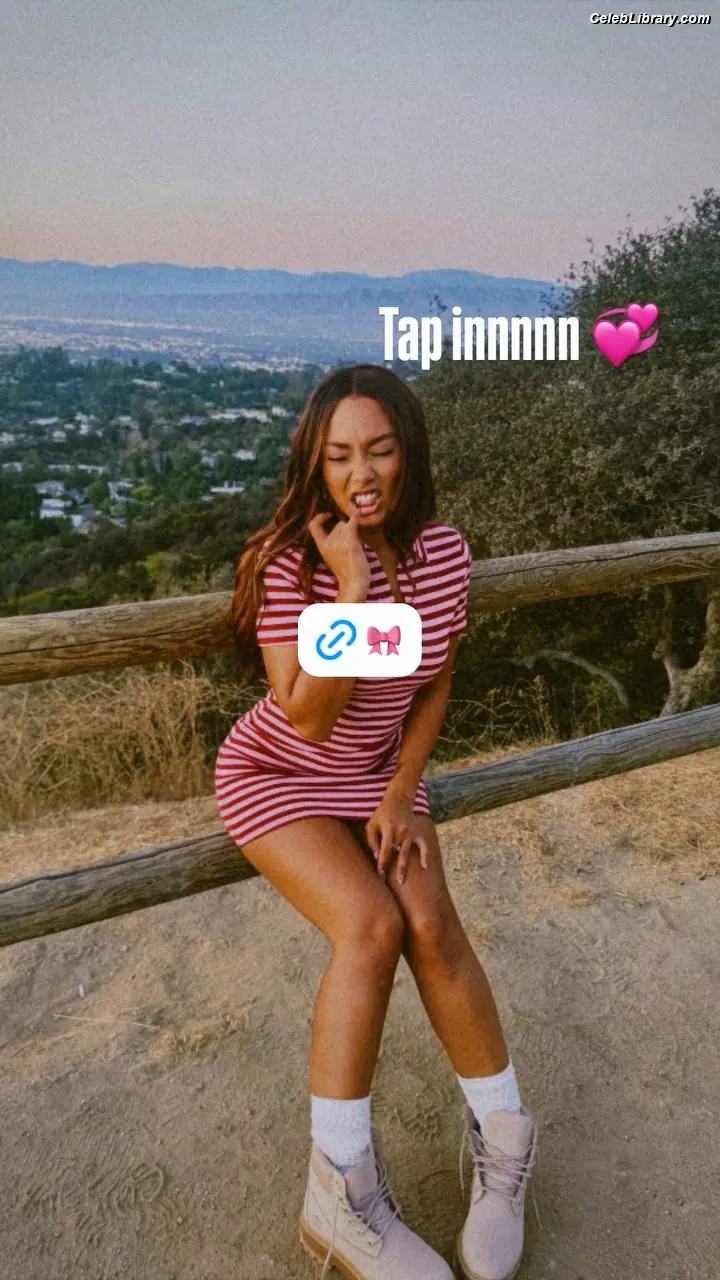Parker McKenna Posey photo 3 of 797