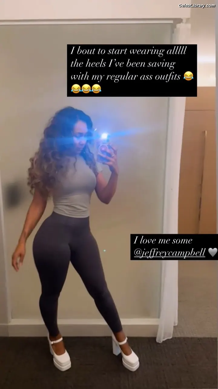 Parker McKenna Posey photo 8 of 797