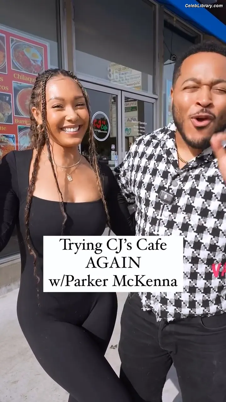 Parker McKenna Posey photo 20 of 797
