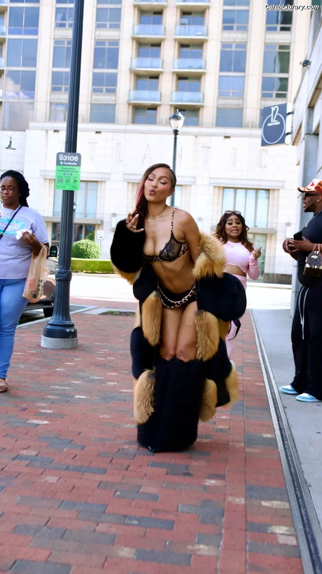 Parker McKenna Posey photo 24 of 797