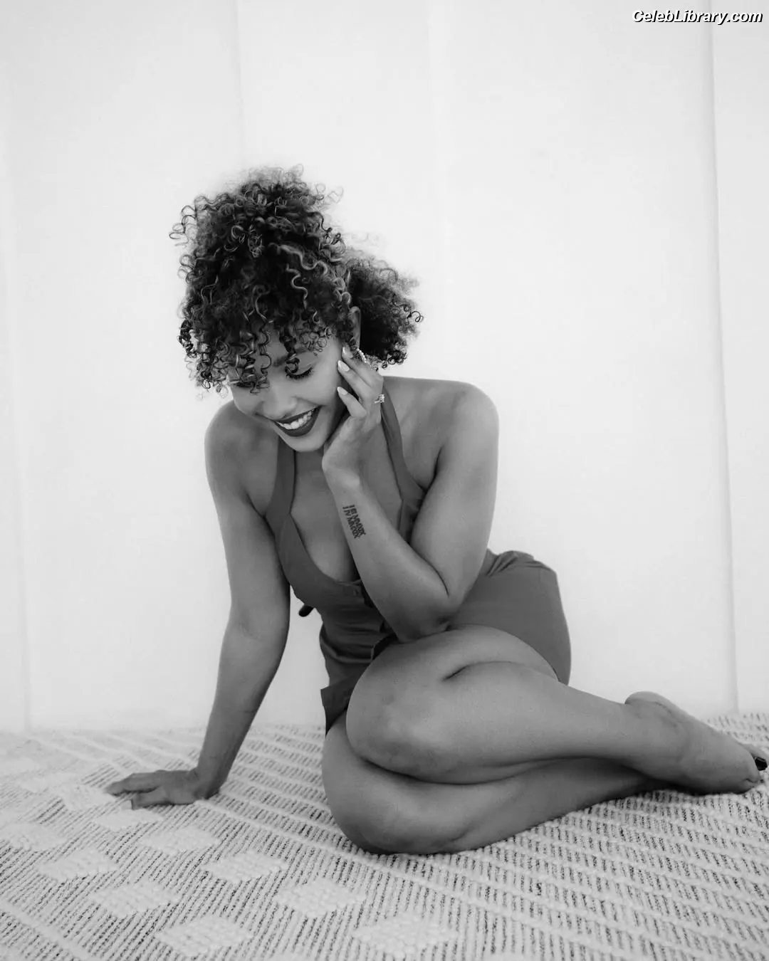 Parker McKenna Posey photo 4 of 797