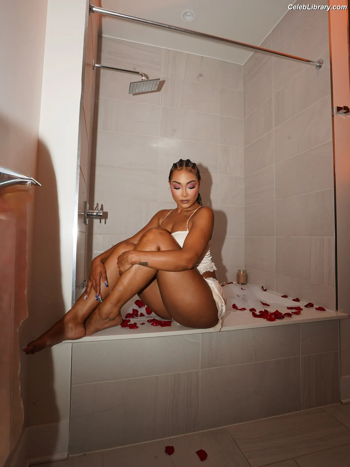 Parker McKenna Posey photo 22 of 797