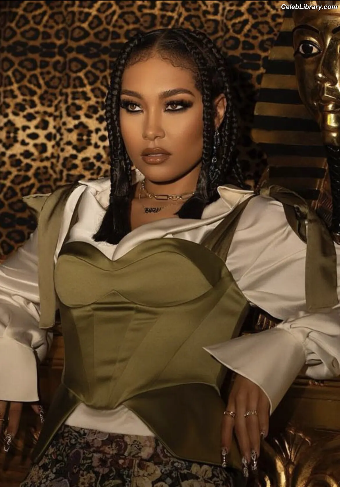Parker McKenna Posey photo 5 of 797