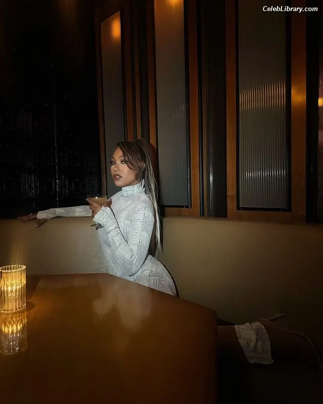 Parker McKenna Posey photo 15 of 797