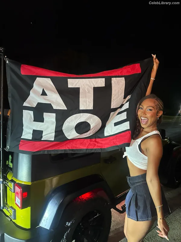 Parker McKenna Posey photo 18 of 797