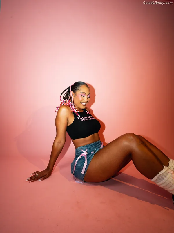 Parker McKenna Posey photo 12 of 797