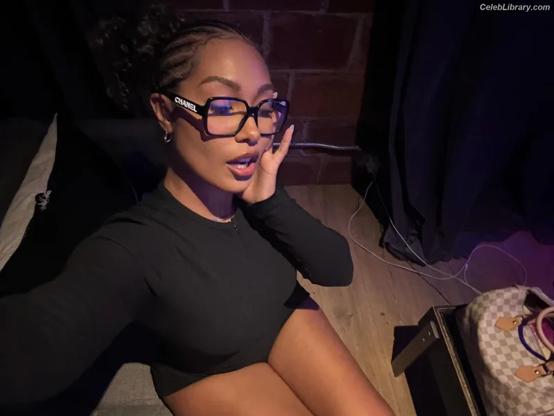Parker McKenna Posey photo 2 of 797
