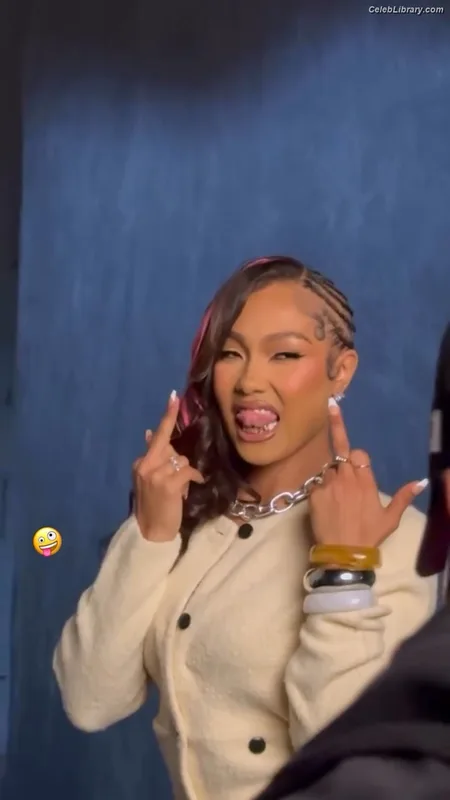 Parker McKenna Posey photo 24 of 797