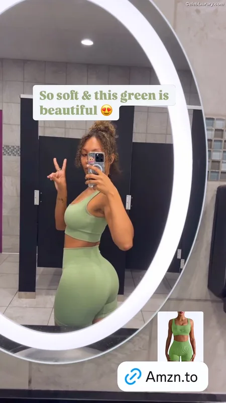 Parker McKenna Posey photo 1 of 797