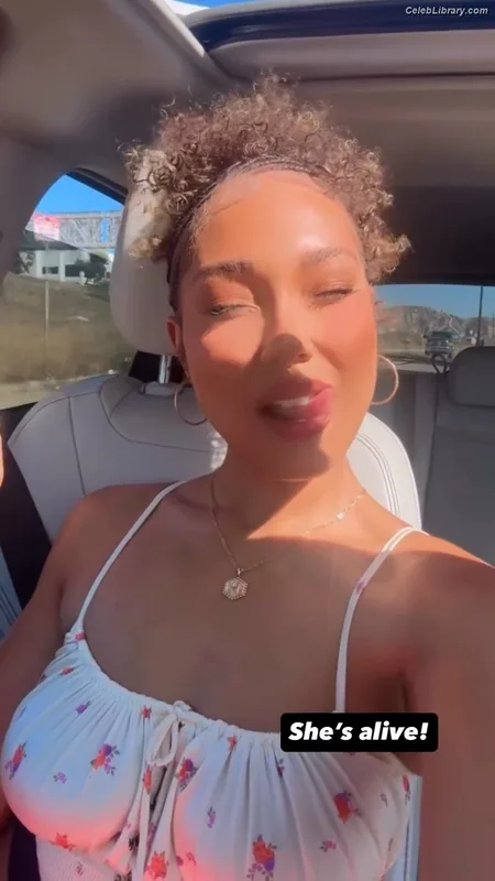 Parker McKenna Posey photo 8 of 797