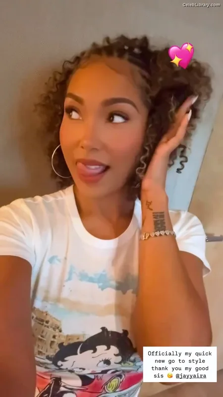 Parker McKenna Posey photo 18 of 797