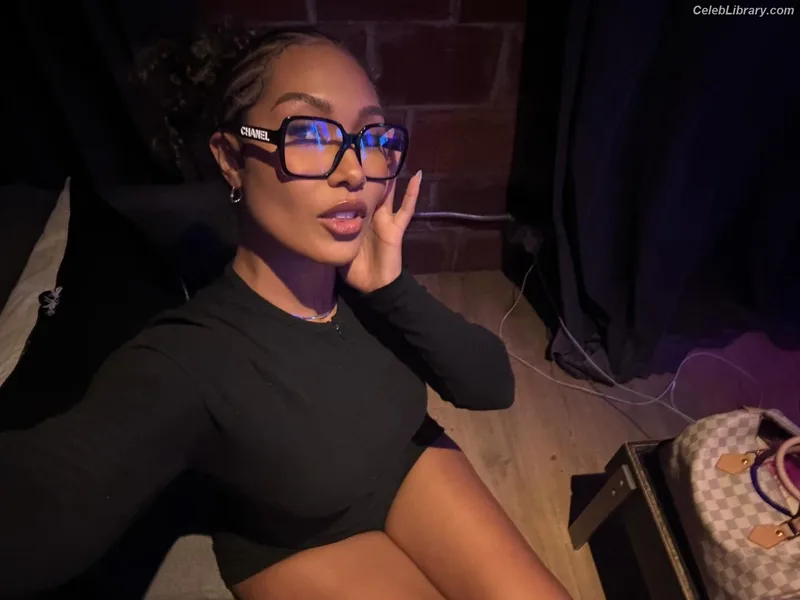 Parker McKenna Posey photo 9 of 797