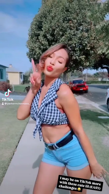 Parker McKenna Posey photo 17 of 797