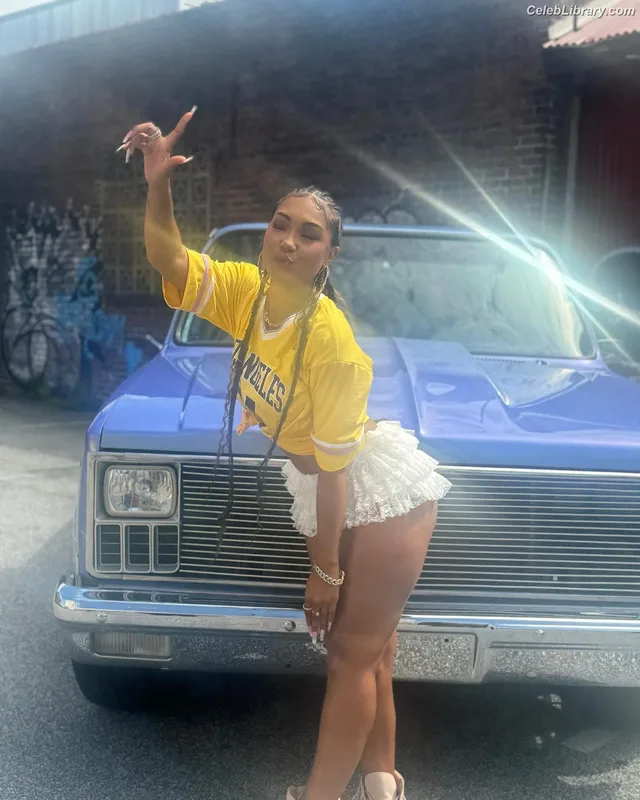 Parker McKenna Posey photo 3 of 797