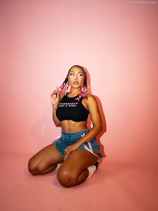 Parker McKenna Posey photo 8 of 797