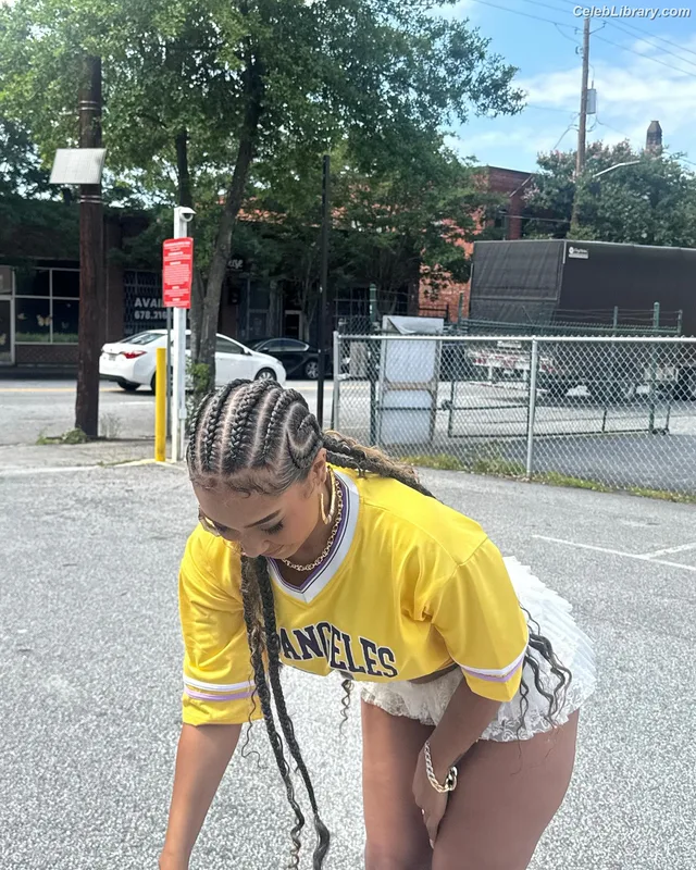 Parker McKenna Posey photo 21 of 797