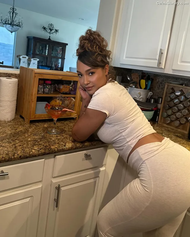 Parker McKenna Posey photo 2 of 797