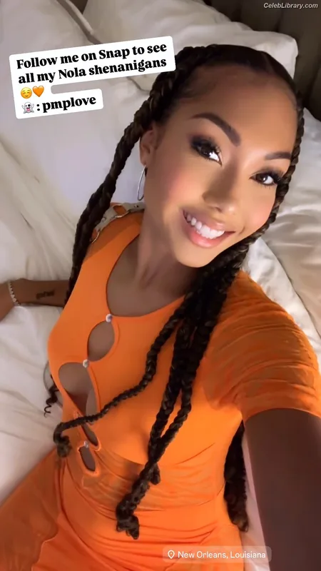 Parker McKenna Posey photo 23 of 797