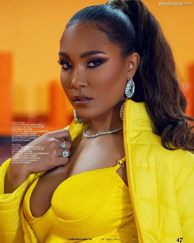 Parker McKenna Posey photo 24 of 797