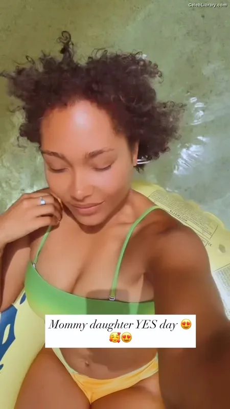Parker McKenna Posey photo 16 of 797