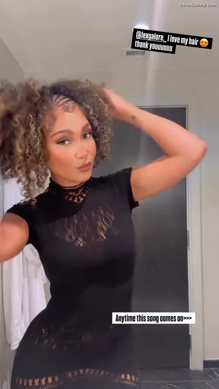 Parker McKenna Posey photo 8 of 797