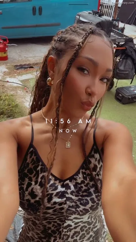 Parker McKenna Posey photo 12 of 797