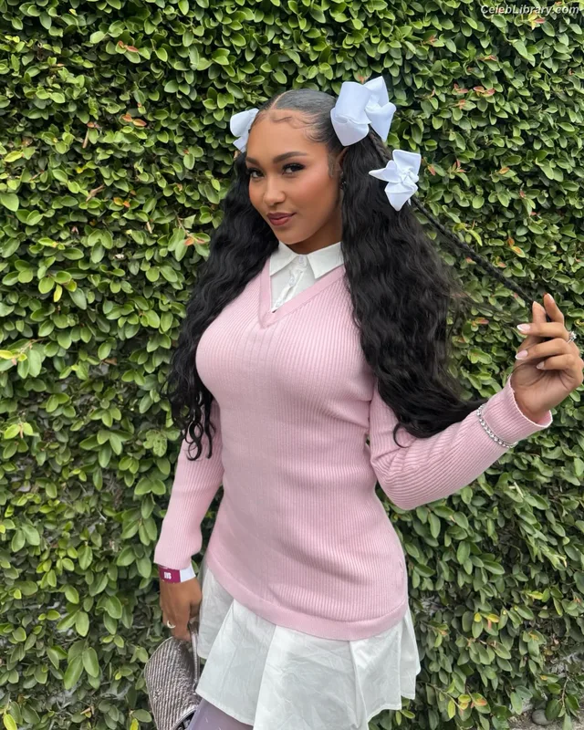 Parker McKenna Posey photo 2 of 797